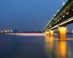 Китайський Ухань відкриють після епідемії коронавірусу