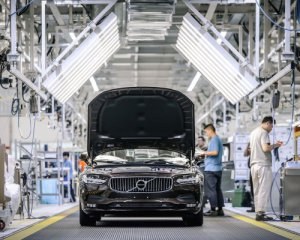 Коронавирус отступает: китайские заводы Volvo снова работают
