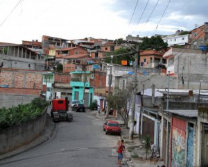 &quot;Якщо влада не може знайти вихід&quot;: банди Ріо-де-Жанейро запровадили комендантську годину