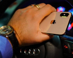 Телефон на відстані запускатиме двигун авто