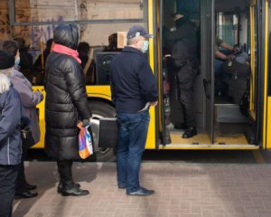 Кабмин внес изменения в правила перевозки пассажиров в общественном транспорте