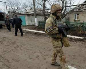 Українських військових на Донбасі обстріляли з артилерії