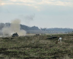 Бойовики на Донбасі відкрили вогонь: є поранені