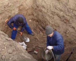 Для хворих на коронавірус викопали 400 могил