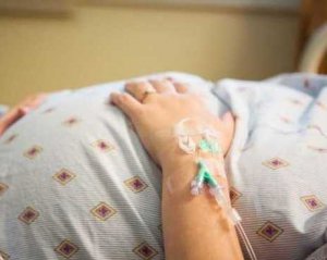 Заразилася в лікарні: рідні померлої від Covid-19 породіллі зробили заяву