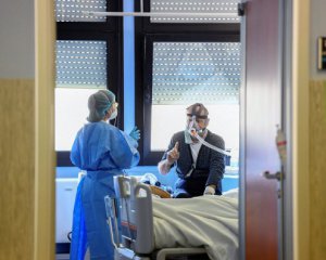 Двоє лікарів захворіли на коронавірус