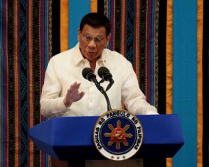 Філіппінський президент дозволив стріляти в порушників карантину