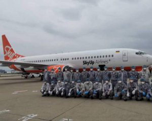 В Україну щодня привозять медичні маски з Китаю