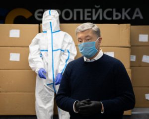 Росіяни з валізами грошей усе перекуповують - Порошенко розповів, як діставав захисні костюми для медиків