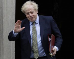 Британский премьер Джонсон, который заболел коронавирусом, попал в реанимацию