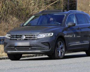 Обновленный Volkswagen Tiguan вышел на тесты