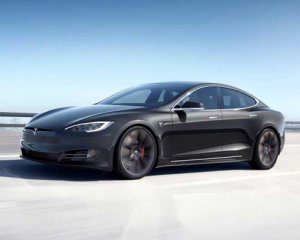 Tesla розганятиметься до &quot;сотні&quot; швидше, ніж за 4 секунди