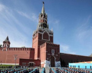 В Москві не збираються переносити парад в честь 9 травня через коронавірус