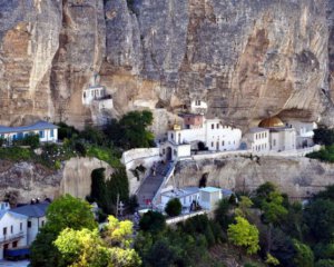 В Крыму вводят спецпропуска для пенсионеров