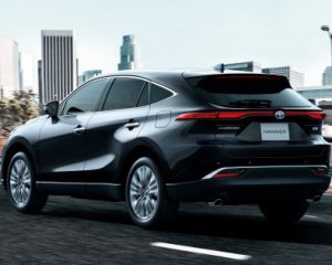 Компания Toyota сообщила дату выхода нового кроссовера