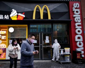 Один з китайських ресторанів McDonaldʼs вляпався у гучний расистський скандал