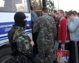 ЗМІ повідомили про початок обміну полоненими на Донбасі, в ОП заперечують