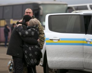 Звільнені з полону 2 тижні пробудуть на обсервації