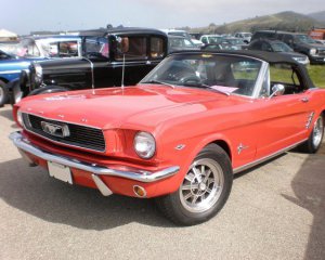 З конвеєра зійшов перший Ford Mustang