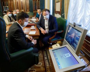 Зеленському повезло з коронавірусом - соціолог