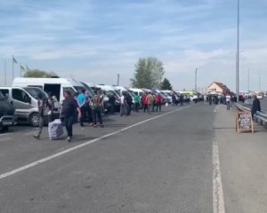 Українці масово повертаються з Європи на свята