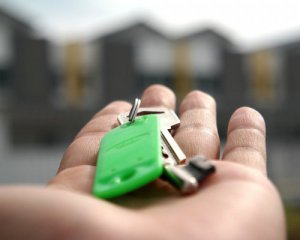 Для переселенців побудують житло