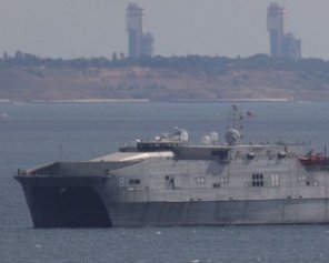 Коронавірус зафіксували на 26 військових кораблях США