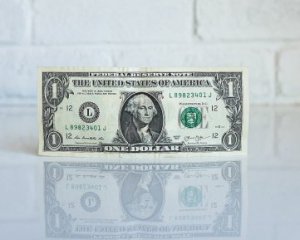 Спрос упал: НБУ объяснил, как удалось пополнить валютные резервы в апреле