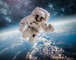 Первые подгузники надевали космонавтам