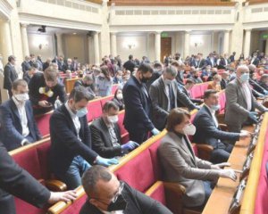 У президентській фракції анонсували засідання Ради