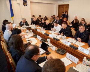 Бужанский хочет изменить закон о языке образования в Украине