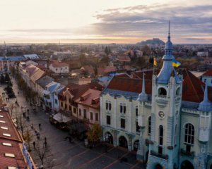 Ще одне місто достроково пом'якшує карантин