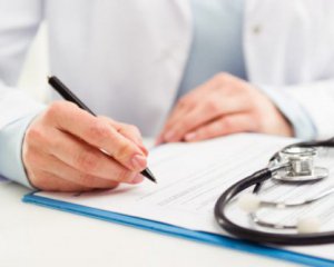 "Влада не хоче втрачати електорат": чому знову реформують медицину