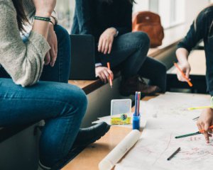 "Дайте можливість закінчити навчання" - студенти звернулися до Зеленського