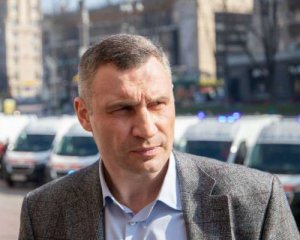 Запрацюють торгові центри та транспорт: Кличко розповів про нове пом'якшення карантину