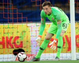 "Шахтар" не відпустить Трубіна в "Бенфіку" – Худжамов