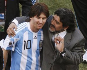 Президент Аргентини зробив вибір між Марадоною і Мессі