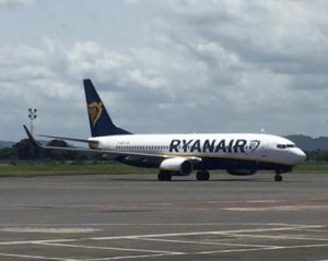 Лоукостер Ryanair назвал дату возобновления полетов