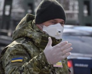 Різко побільшало випадків зараження Covid-19 серед військових