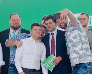 &quot;Рішення щодо кандидатів у мери - за Зеленським. Це його партія&quot; - &quot;слуга&quot;