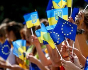 В Еврокомиссии уверяют, что коронавирус не угрожает безвизу с Украиной