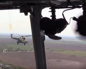Показали, як українські вертолітники вчаться знищувати ворожі танки