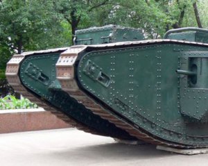 Не боялся ни пуль, ни бездорожья - испытали первый танк