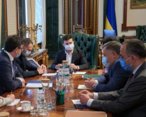 Сколько украинцев поддерживают заявления Зеленского во время карантина