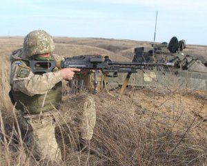 Бойовики накрили українські позиції мінометним вогнем, є поранений