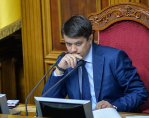 Треба оперативно розслідувати загибель депутата Давиденка - Разумков