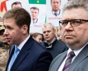 Зеленский публично пообещал Порошенко &quot;приключения&quot;, теперь ГБР это отрабатывает - адвокаты Новиков и Головань