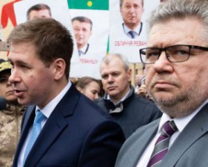 Зеленський публічно пообіцяв Порошенку "пригоди", тепер ДБР це відпрацьовує - адвокати Новіков і Головань