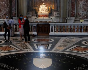 Ватикан постепенно выходит из карантина