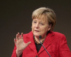 Меркель підтримала збереження антиросійських санкцій